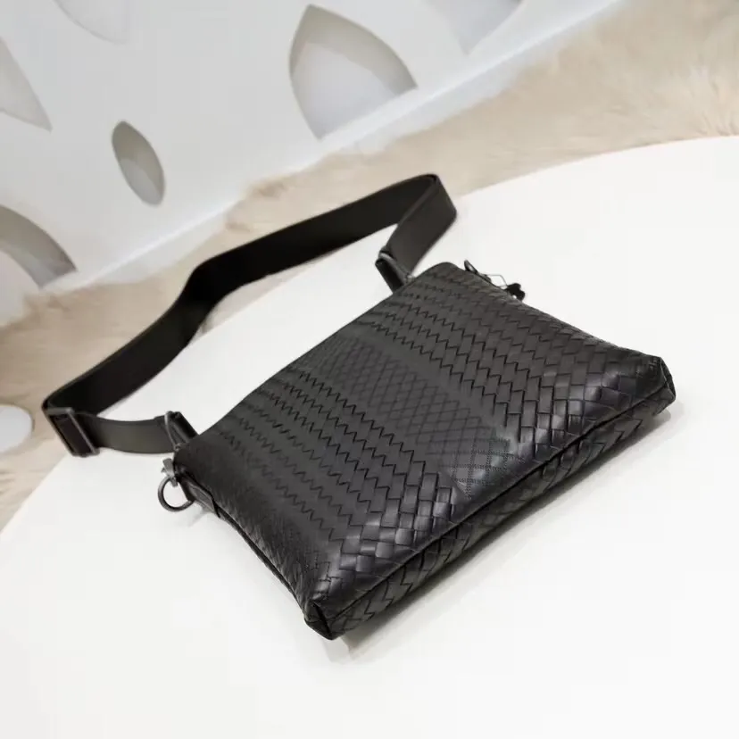 All categories 💚 Top version men’s bags 💚 BV 2024 new BV crossbody bag
